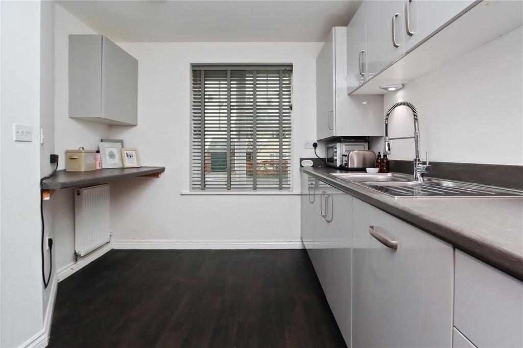 Kitchen Pic 2