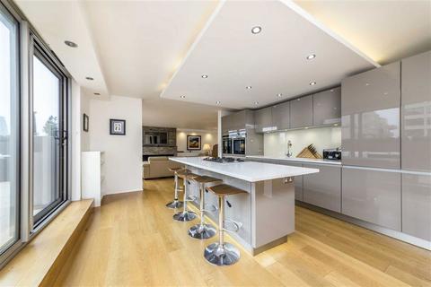 3 bedroom flat for sale, Upper Ground, London SE1