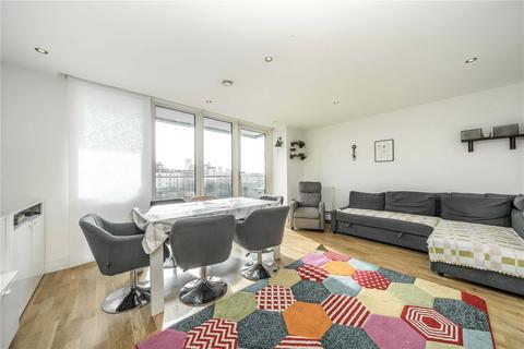 3 bedroom apartment to rent, The Crescent, London SE8