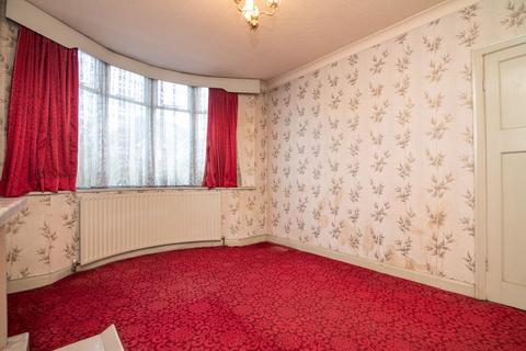 3 bedroom semi-detached house for sale, Bankfield Road, TIPTON, DY4 0EZ