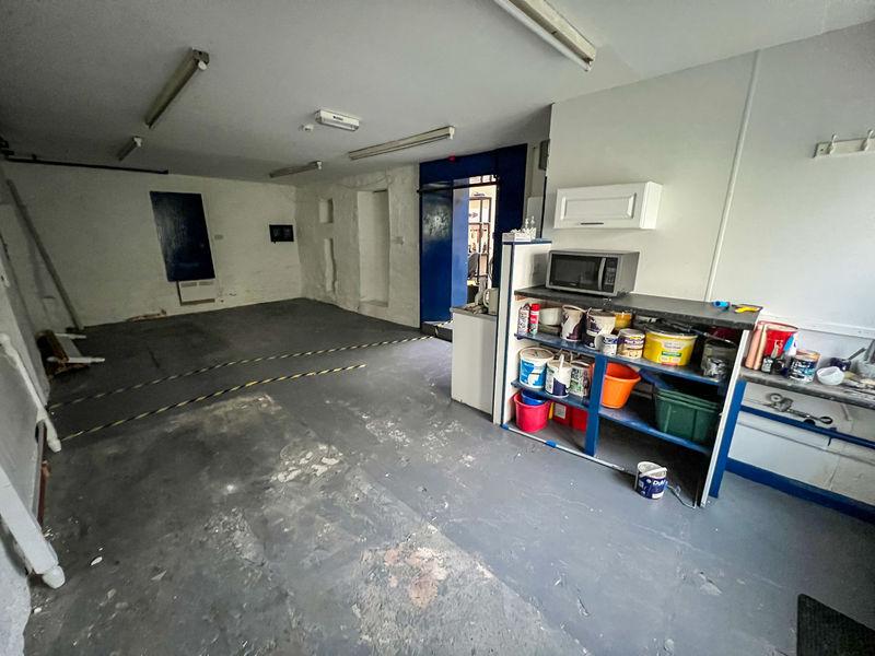 1 Athol Street,...