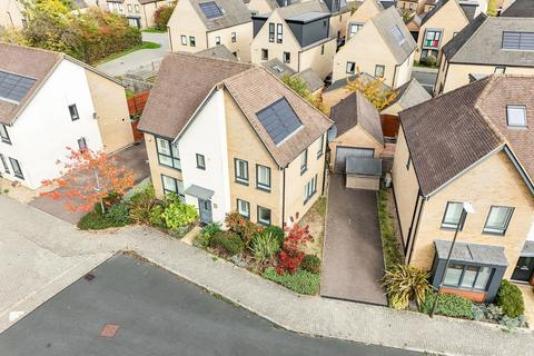 4 bedroom detached house for sale, Fitzgerald Grove, Milton Keynes MK4
