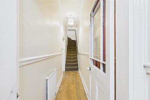 2 bedroom house for sale, Midland Terrace, Newark