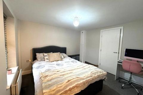 undefined, TO LET - Park Crescent, Southport - Available January 2026