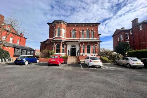 1 bedroom apartment to rent, LET - Westdene, Park Crescent, Southport - Available Immediately