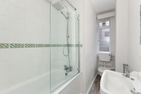 2 bedroom apartment to rent, Du Cane Court Balham High Road Balham SW17 7JS