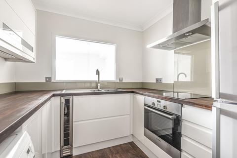 2 bedroom flat to rent, The Alders, West Wickham, Kent, BR4