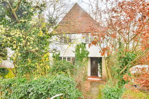 undefined, Highfields, Great Dunmow
