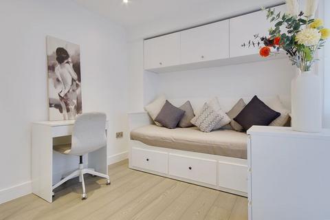 2 bedroom apartment for sale, Post Office Road, Bournemouth