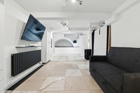 1 bedroom flat for sale, Caledonian Road, Islington, London, N1