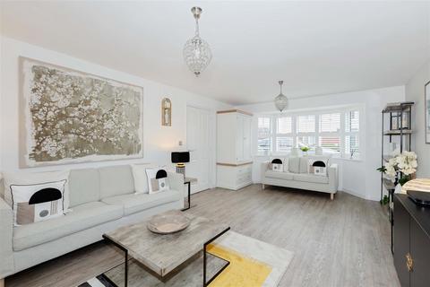 5 bedroom detached house for sale, Water Lily Way, Worthing