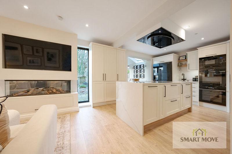 Kitchen Family Room