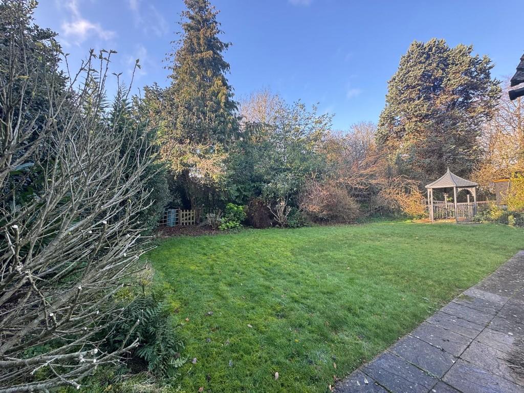 7cee7e4b-af77-4922-8eb8-a0776415e5d1