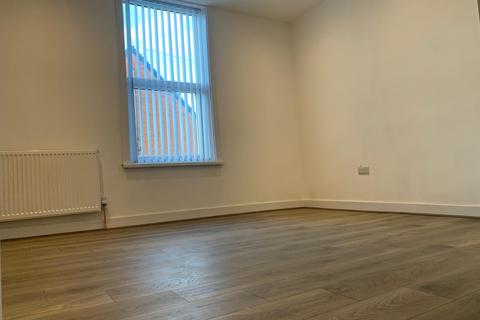 2 bedroom apartment to rent, Lansdowne Road, Manchester