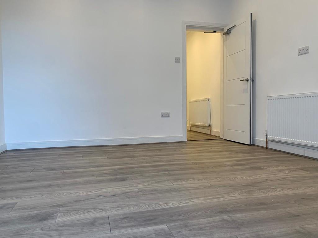 Whats App Image 2025-12-16 at 3.33.06 PM (5)