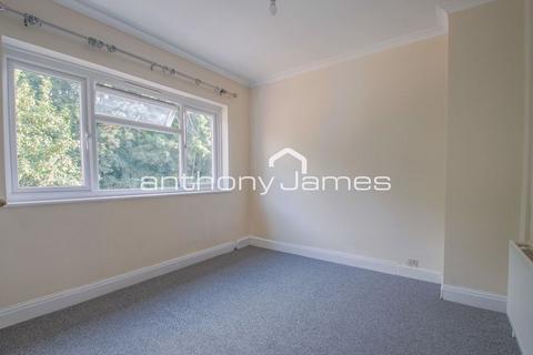undefined, Eversley Avenue, Bexleyheath DA7
