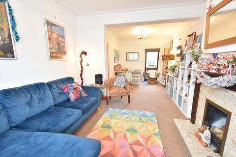 3 bedroom terraced house to rent, Kendal Road, Hove