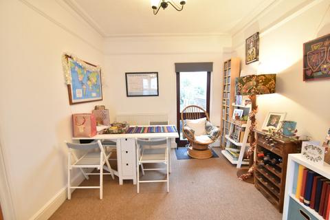 3 bedroom terraced house to rent, Kendal Road, Hove
