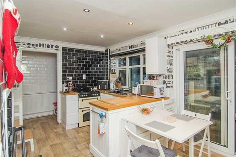 3 bedroom terraced house for sale, Queen Street, Burntwood WS7