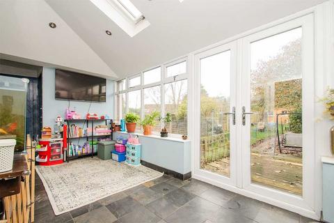 3 bedroom terraced house for sale, Queen Street, Burntwood WS7