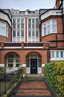 Studio to rent, Frognal, Hampstead, NW3