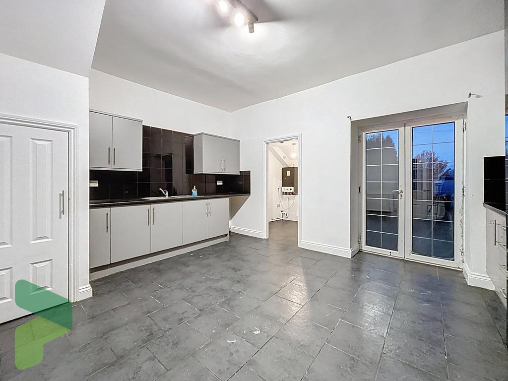 Fitted Dining Kitchen