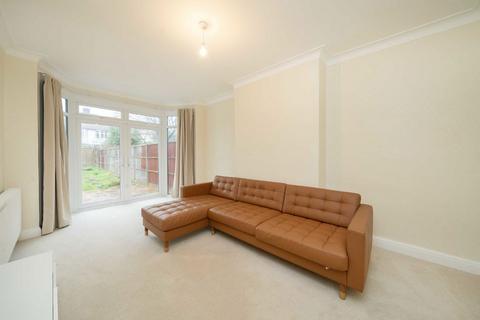 4 bedroom semi-detached house to rent, Hendale Avenue, London NW4