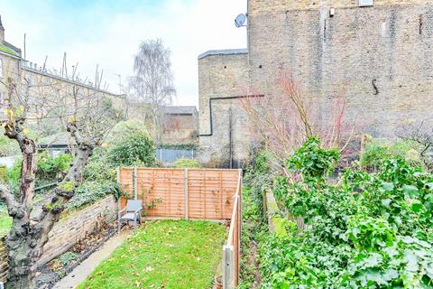 1 bedroom flat for sale, Burghley Road, Kentish Town, London, NW5