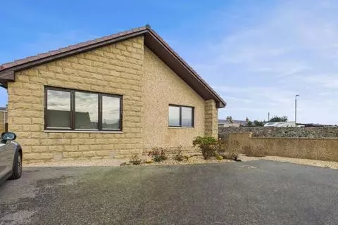 3 bedroom bungalow for sale