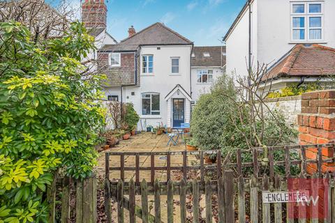 Peters Lane, Holyport, Maidenhead, SL6