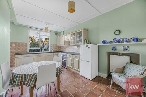 undefined, Peters Lane, Holyport, Maidenhead, SL6