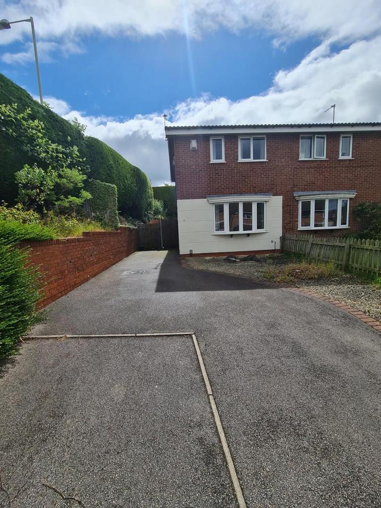 2 Bedroom Semi-detached House