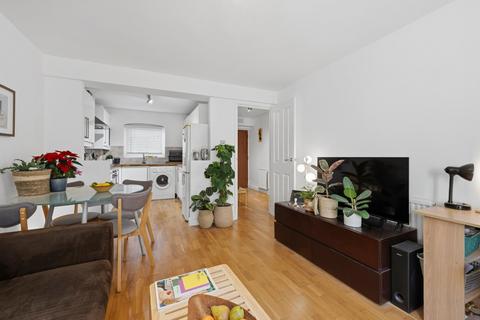 1 bedroom flat for sale, Irvine Court, 100 Whitfield Street, London