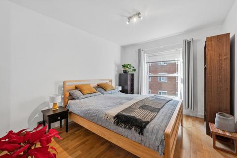 1 bedroom flat for sale, Irvine Court, 100 Whitfield Street, London