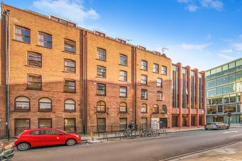 1 bedroom flat for sale, Irvine Court, 100 Whitfield Street, London