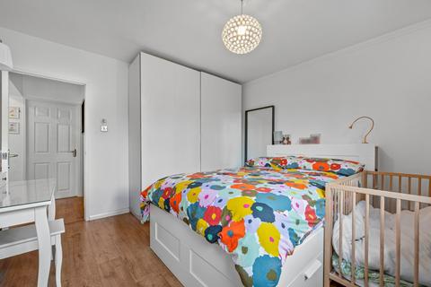 2 bedroom flat for sale, Elm House, East Ferry Road, London