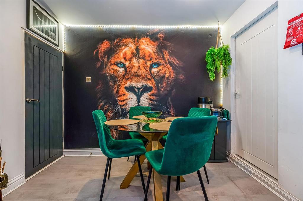 Dining Space.jpg