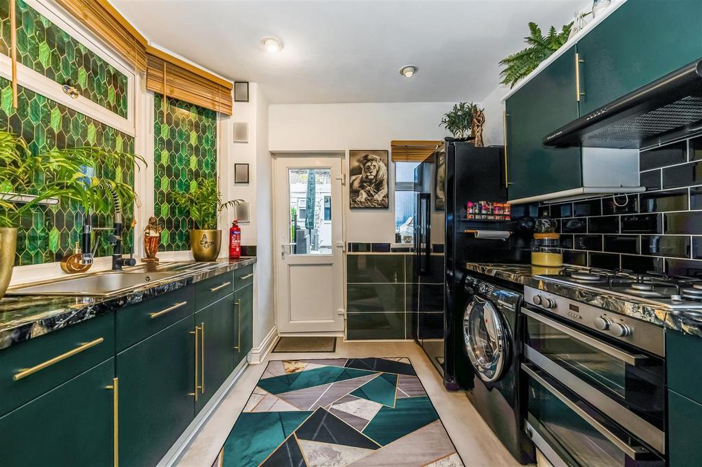 Kitchen to Garden.jpg