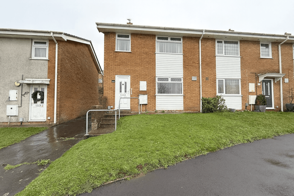 3 Bedroom End Terrace for Sale SA4 6 JU