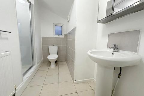 undefined, Downs Road, Luton, LU1 1QR