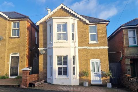 3 bedroom detached house for sale, Well Street, Ryde, Isle of Wight, PO33 2SG