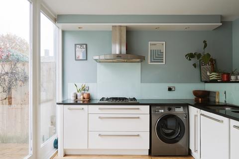3 bedroom end of terrace house for sale, The Lane, London SE3