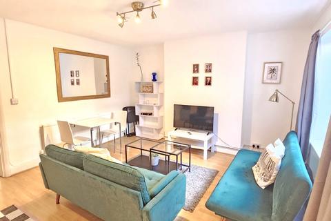 2 bedroom flat to rent, Junction Road, London N19