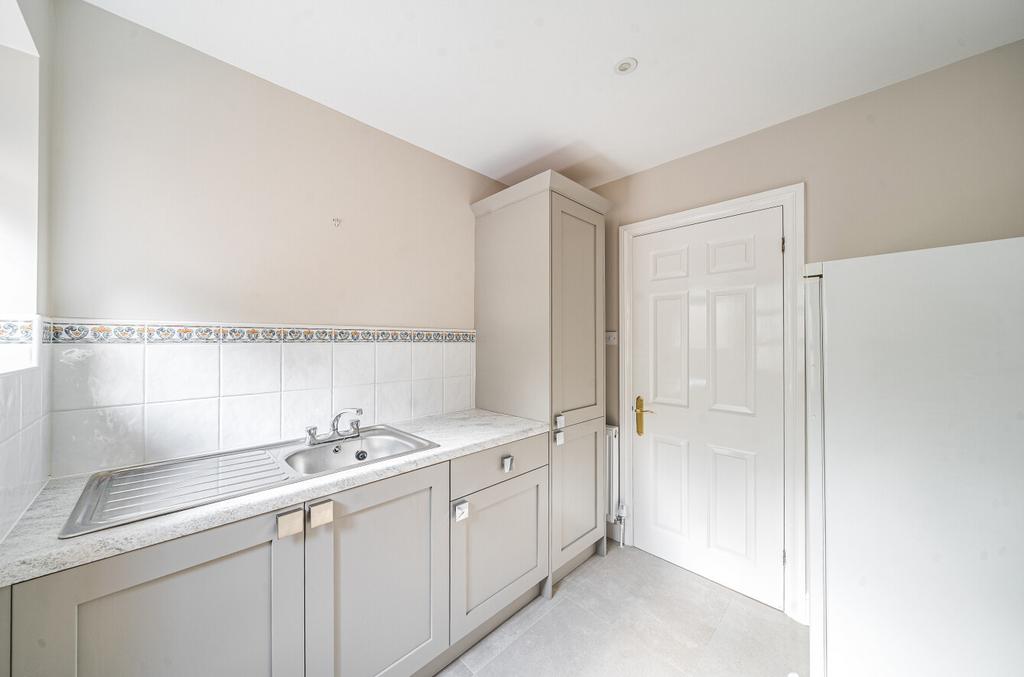 1388868-21-693feb...