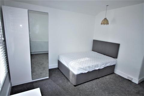 undefined, Double Room, Avondale Road, South Croydon, CR2 6JB