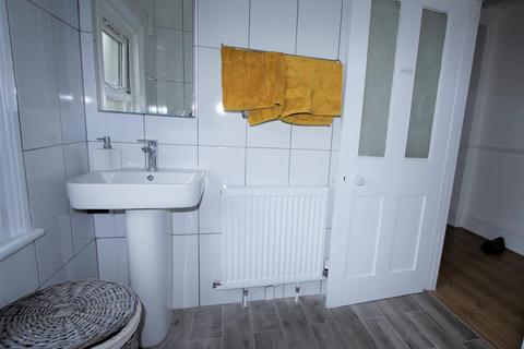 undefined, Double Room, Avondale Road, South Croydon, CR2 6JB
