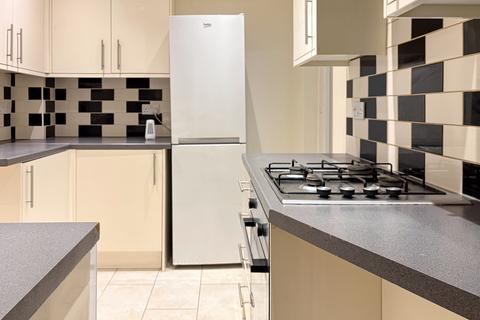3 bedroom house to rent, Priory Avenue, Harrow HA0