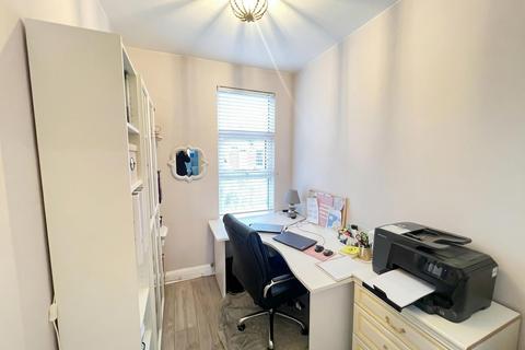 3 bedroom terraced house for sale, Maryland Road, London