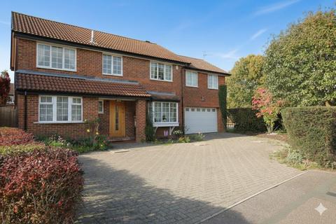5 bedroom detached house for sale, Dulwich Close, Newport Pagnell