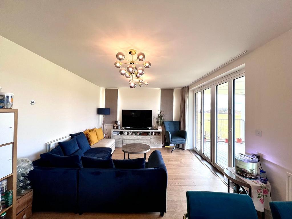 Apartment in Cambridge, South Trumpington - View 2